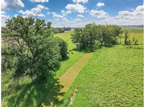 000 Johnson Rd, Nelson, MN 56355 photo 2