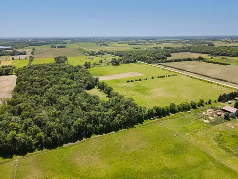 000 Johnson Rd, Nelson, MN 56355