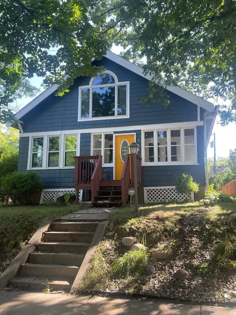 712 Delaware Ave, Saint Paul, MN 55107