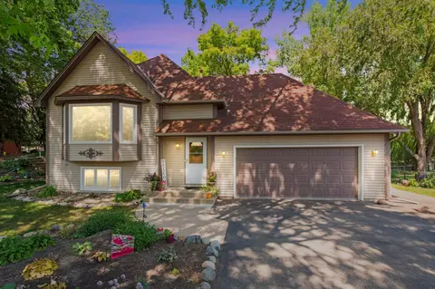 1708 Slater Ln, Burnsville, MN 55337