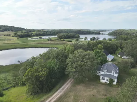 38465 Monarch Rd, Pelican Rapids, MN 56572