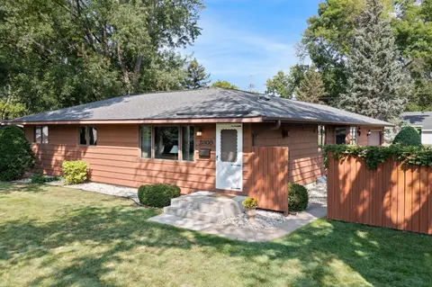 2000 W 83rd St, Bloomington, MN 55431
