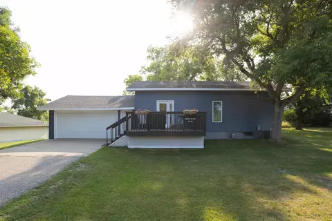 226 Elm St W, Detroit Lakes, MN 56501