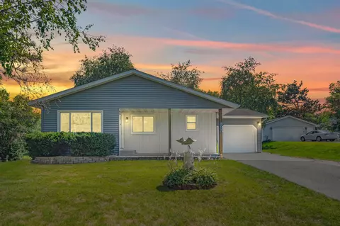 885 Laura St, Prescott, WI 54021