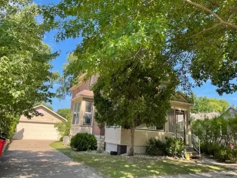 463 Harriet St, Winona, MN 55987