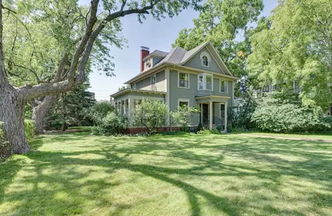 744 Lincoln Ave, Saint Paul, MN 55105