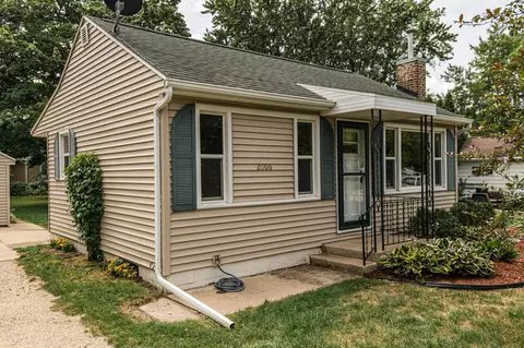 2006 14th St SE, Rochester, MN 55904