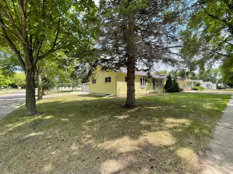 1222 N 5th St, Montevideo, MN 56265