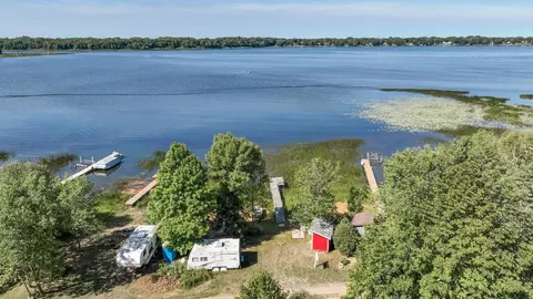11833 285th St, Lindstrom, MN 55045