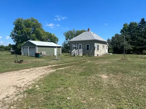 624 N Main St, Hewitt, MN 56453
