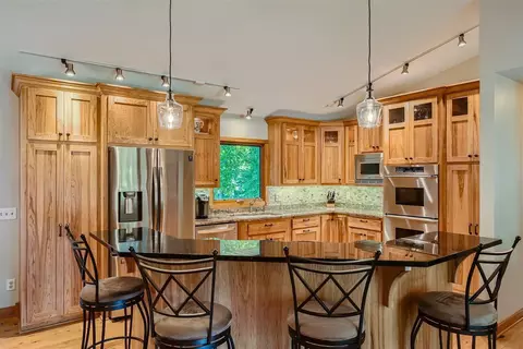 19520 Jackie Ln, Rogers, MN 55374