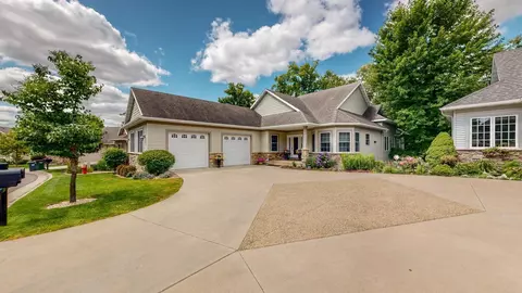 1580 Salem Ct SW, Rochester, MN 55902