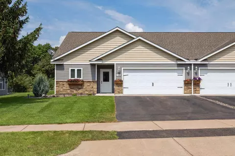 730 Hilltop Dr, Taylors Falls, MN 55084