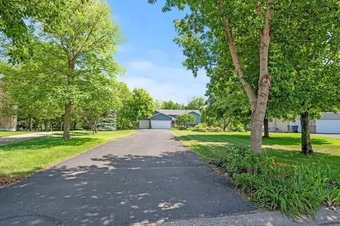 128 Palomino Ln, Lino Lakes, MN 55014