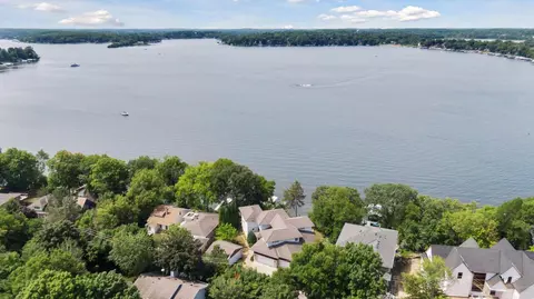 2873 Cambridge Ln, Mound, MN 55364