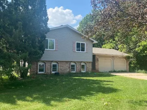 11802 Lexington Ave, Blaine, MN 55449