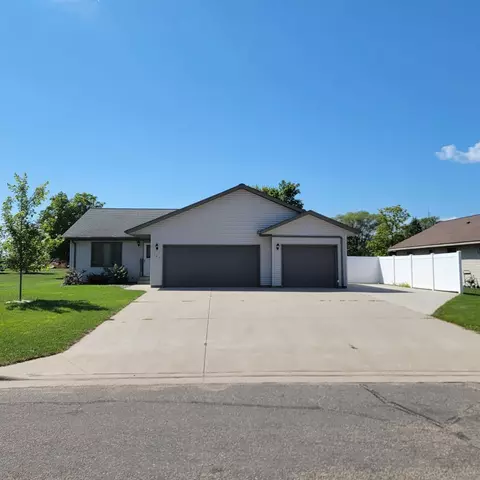 523 1st St SE, Richmond, MN 56368