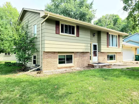 7030 James Ave N, Brooklyn Center, MN 55430