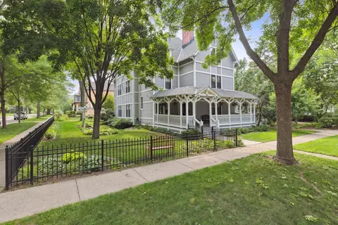 500 Holly Ave #3, Saint Paul, MN 55102