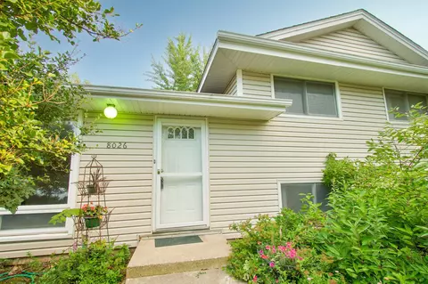 8026 Ingleside Ave S, Cottage Grove, MN 55016