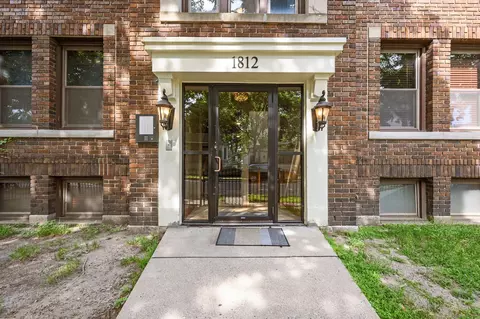 1812 Clinton Ave #1, Minneapolis, MN 55404