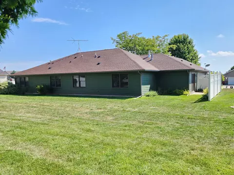 600 5th St NE, Plainview, MN 55964 photo 4