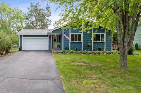 518 Prairie Dr N, North Hudson, WI 54016