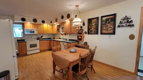109 Maple St S, Mabel, MN 55954 photo 11