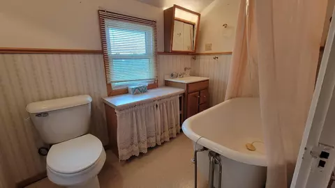 109 Maple St S, Mabel, MN 55954 photo 35