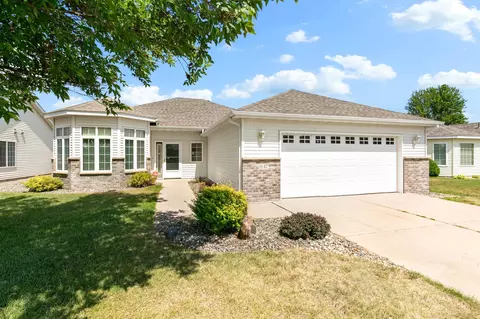 1147 Willow Pond Dr, Waite Park, MN 56387