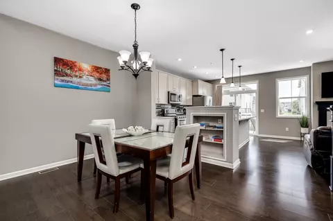4310 Corn Silk Ln, Woodbury, MN 55129