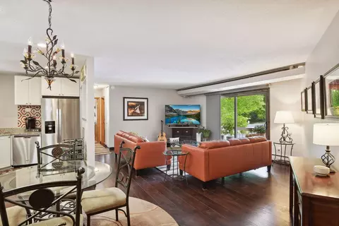 5440 Three Points Blvd #533, Mound, MN 55364