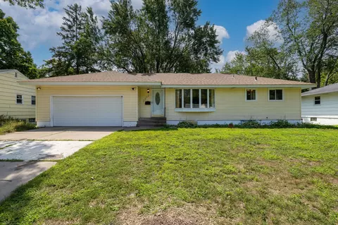 3907 57th Ave N, Brooklyn Center, MN 55429