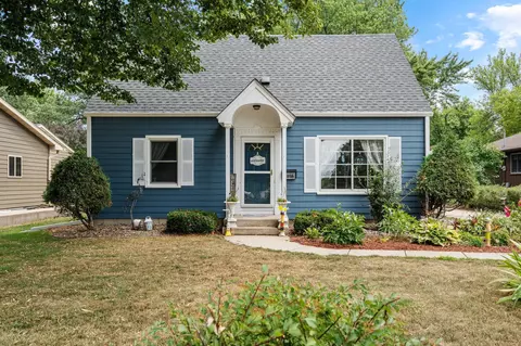 1015 S Grove Ave, Owatonna, MN 55060