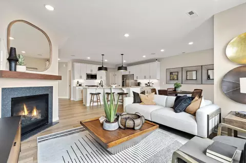 2616 Paddock Path, Shakopee, MN 55379