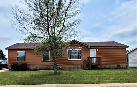 32 Southfork Dr SE, Kasson, MN 55944