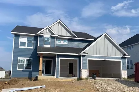 18136 Hinckley Ave, Lakeville, MN 55044