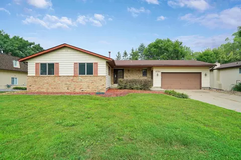 1751 Manor Ln, Hastings, MN 55033