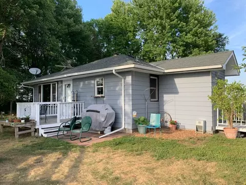 8792 520th Ave, Bricelyn, MN 56014