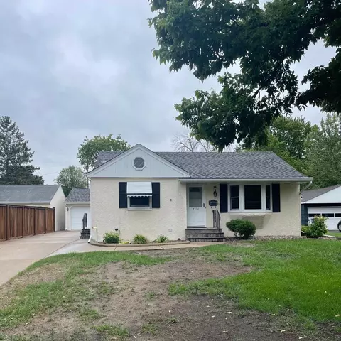 7321 1st Ave S, Richfield, MN 55423