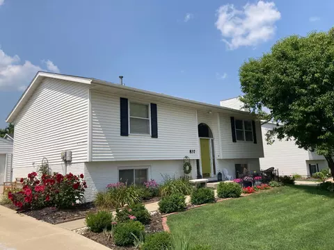 837 Diamond Ridge Ln NW, Rochester, MN 55901