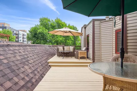 4 Irvine Park #4B, Saint Paul, MN 55102
