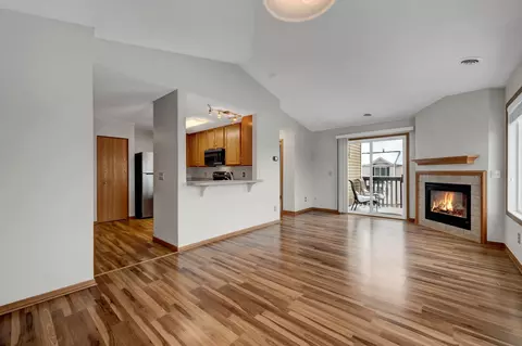 15512 Float Ln, Apple Valley, MN 55124 photo 7