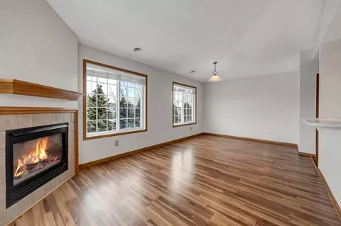 15512 Float Ln, Apple Valley, MN 55124 photo 6