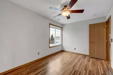 15512 Float Ln, Apple Valley, MN 55124 photo 11