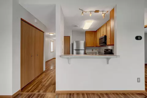 15512 Float Ln, Apple Valley, MN 55124 photo 5