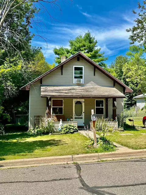 713 NW 10th Ave, Grand Rapids, MN 55744