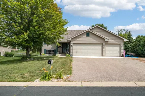 825 Morningside Pl, Belle Plaine, MN 56011
