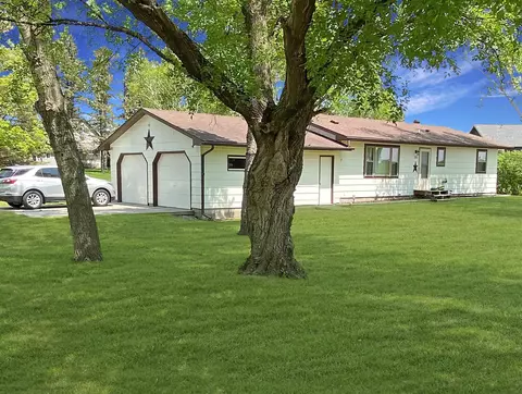 300 N Foss St, Underwood, MN 56586