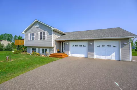 1334 212th Ave, New Richmond, WI 54017
